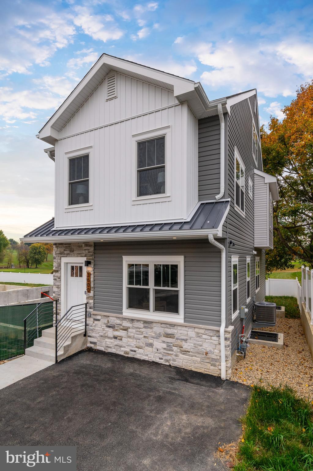 3617 Golfview Ln