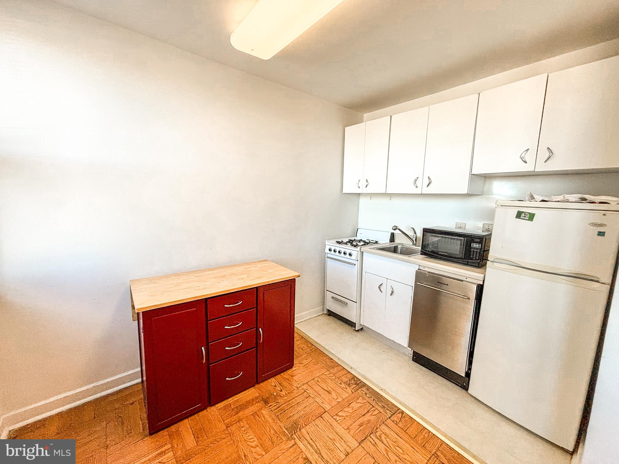 2601 Pennsylvania Ave #915