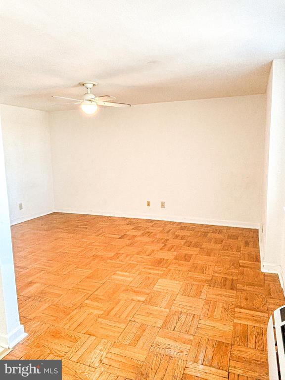 2601 Pennsylvania Ave #915