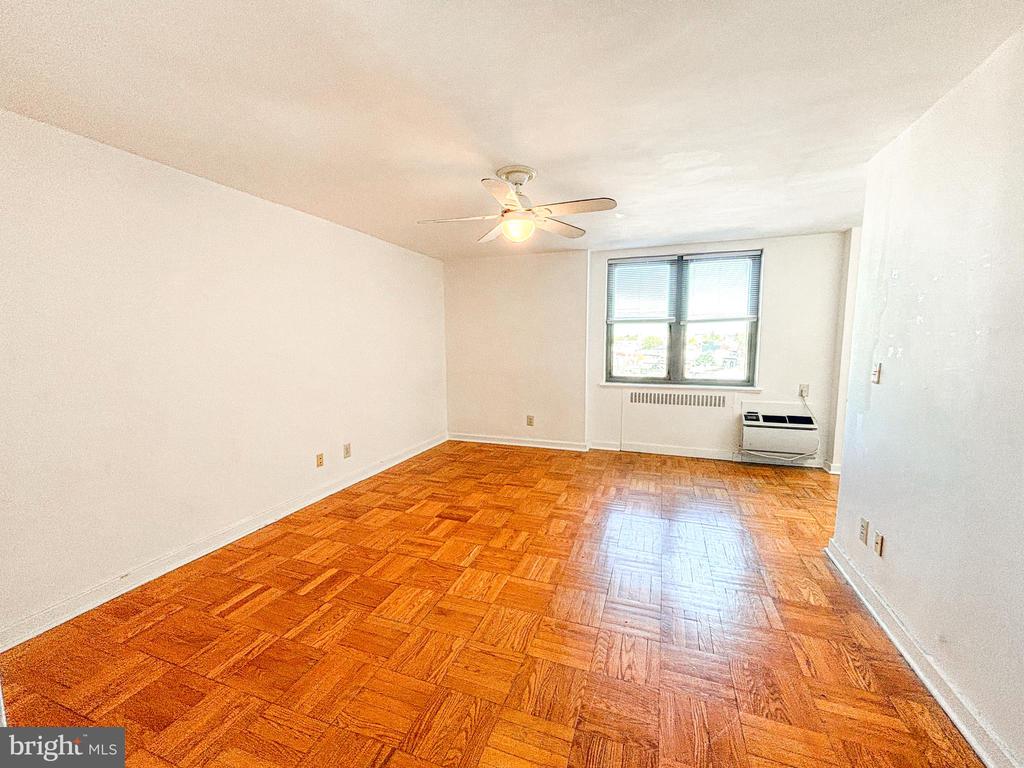2601 Pennsylvania Ave #915