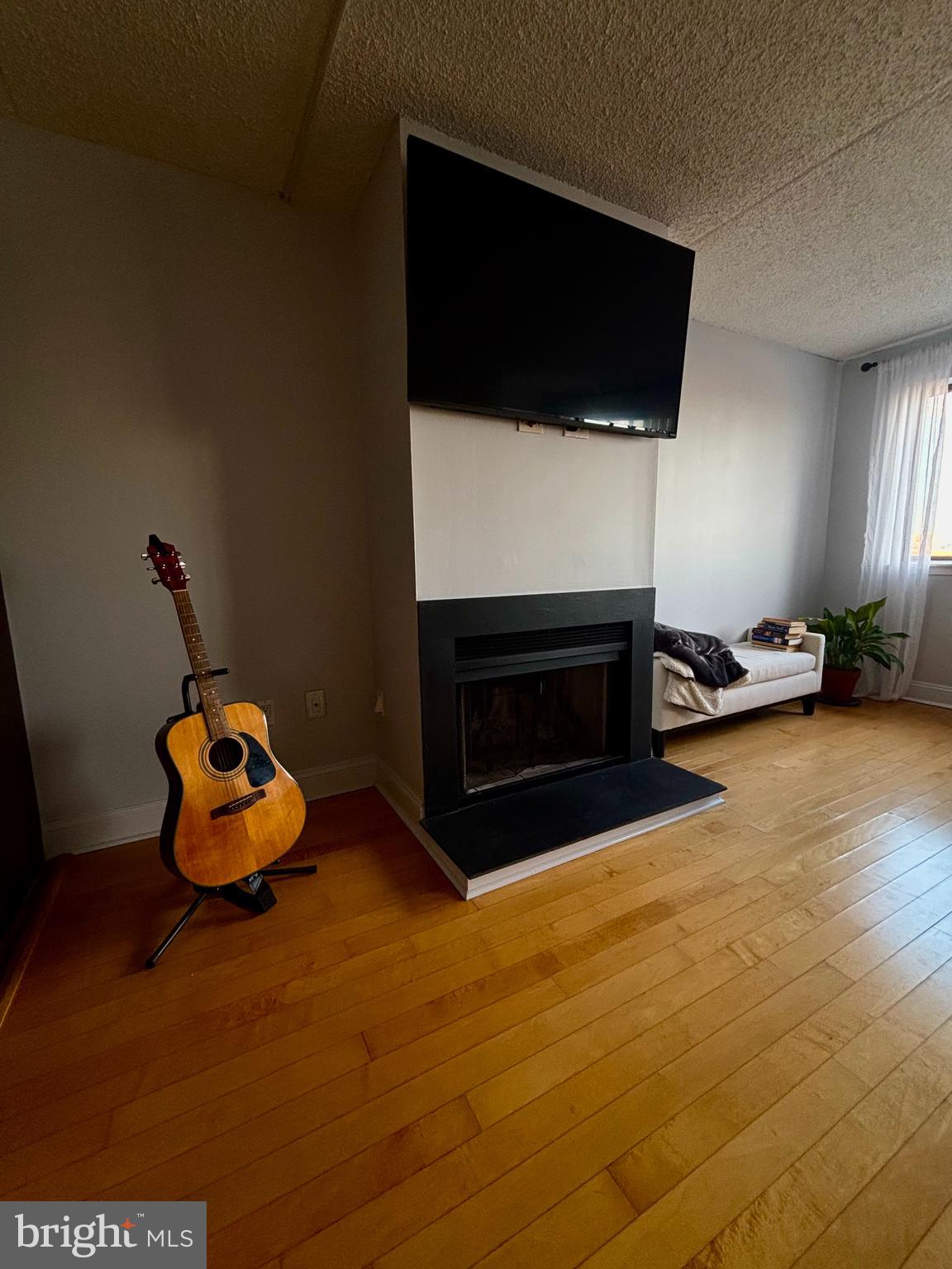 200-210 LOMBARD ST #710