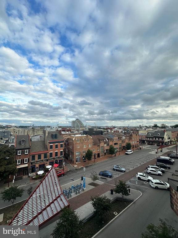 200-210 LOMBARD ST #710