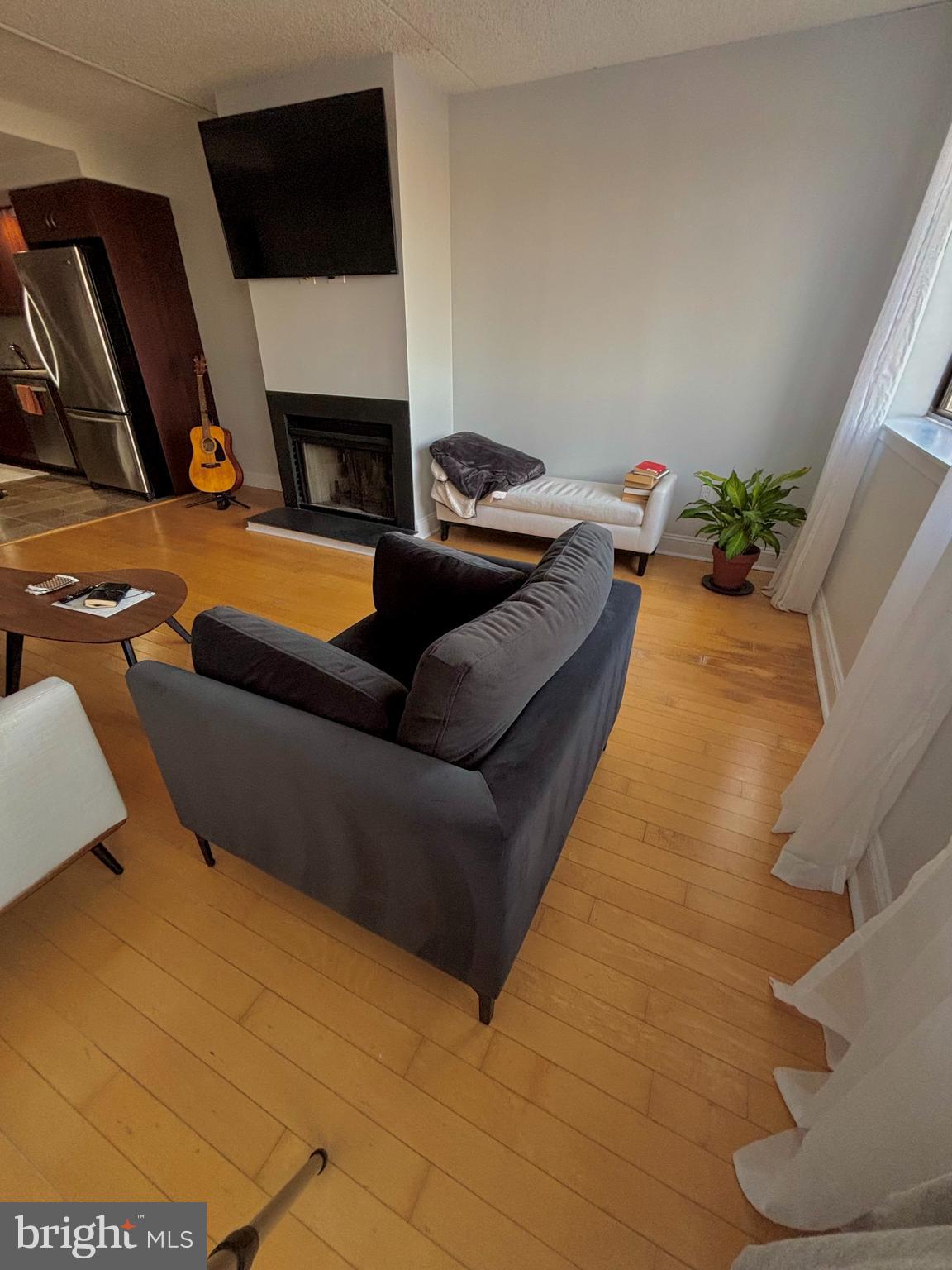 200-210 LOMBARD ST #710