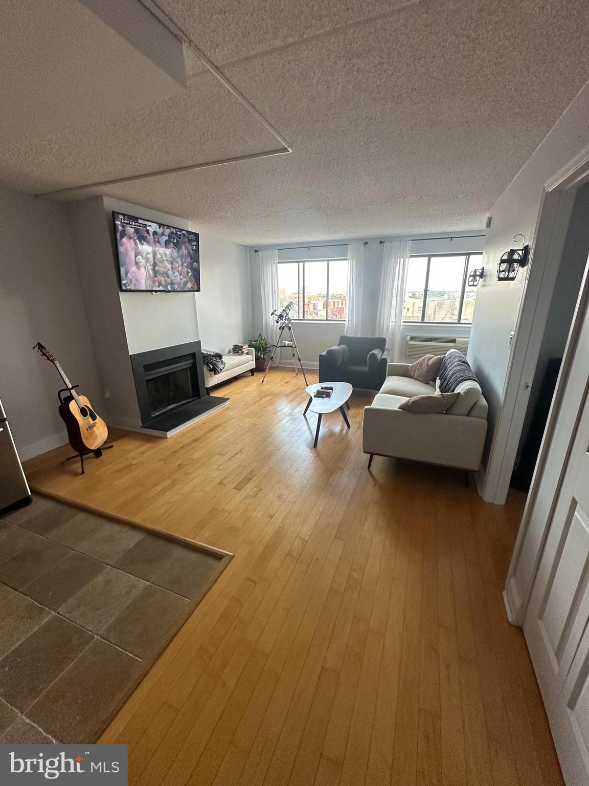 200-210 LOMBARD ST #710