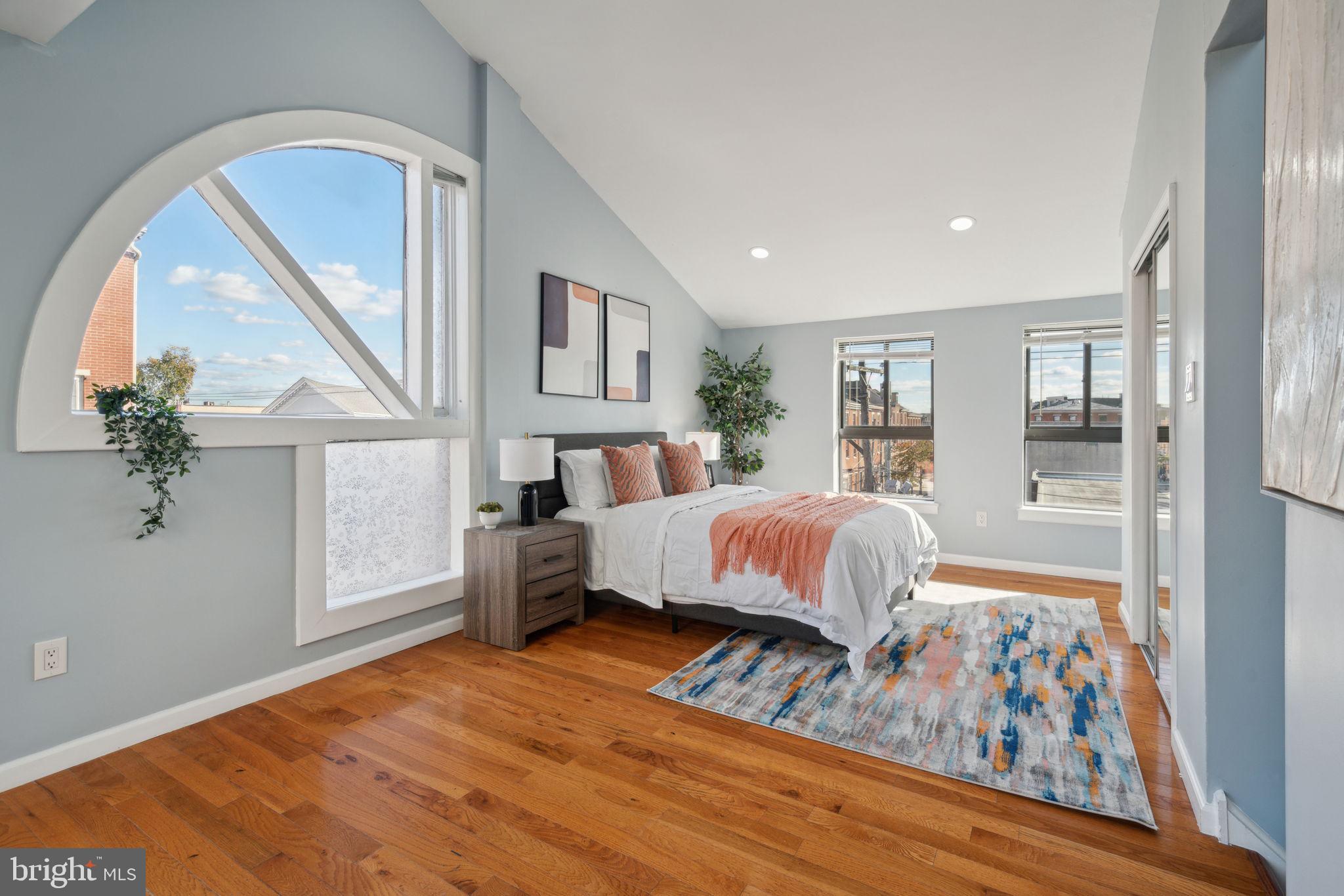 901 Lombard St