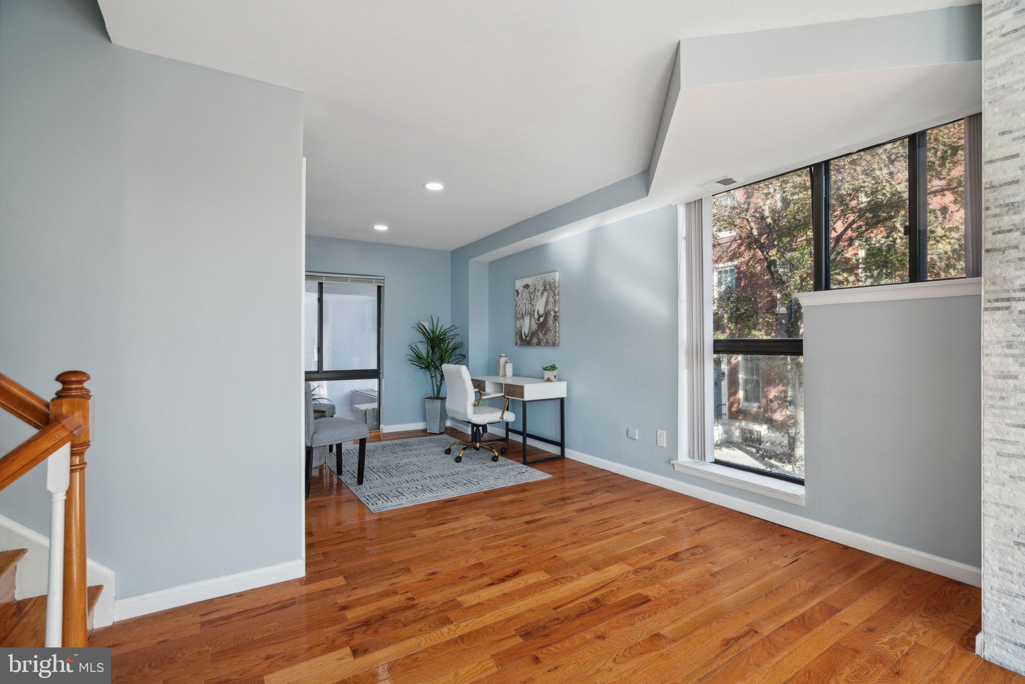 901 Lombard St