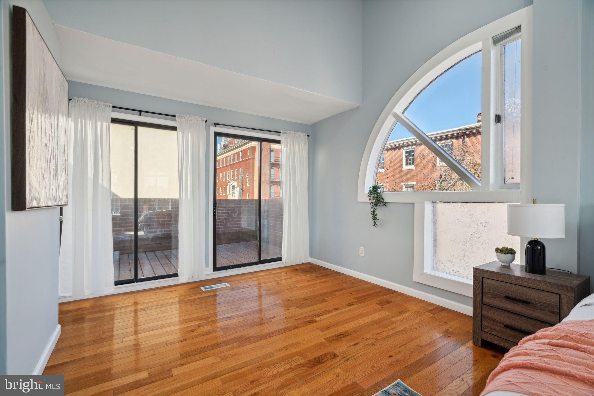901 Lombard St