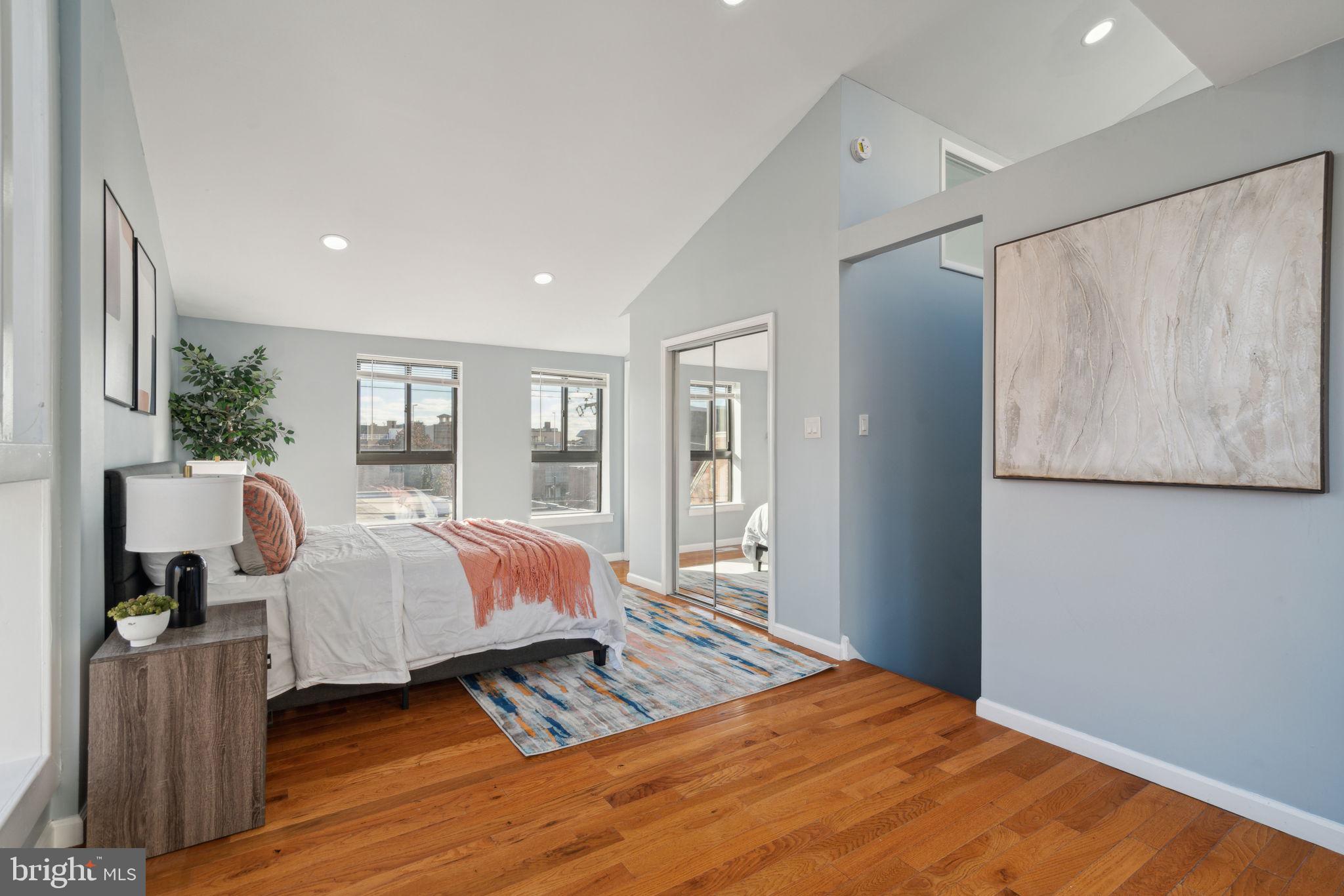 901 Lombard St