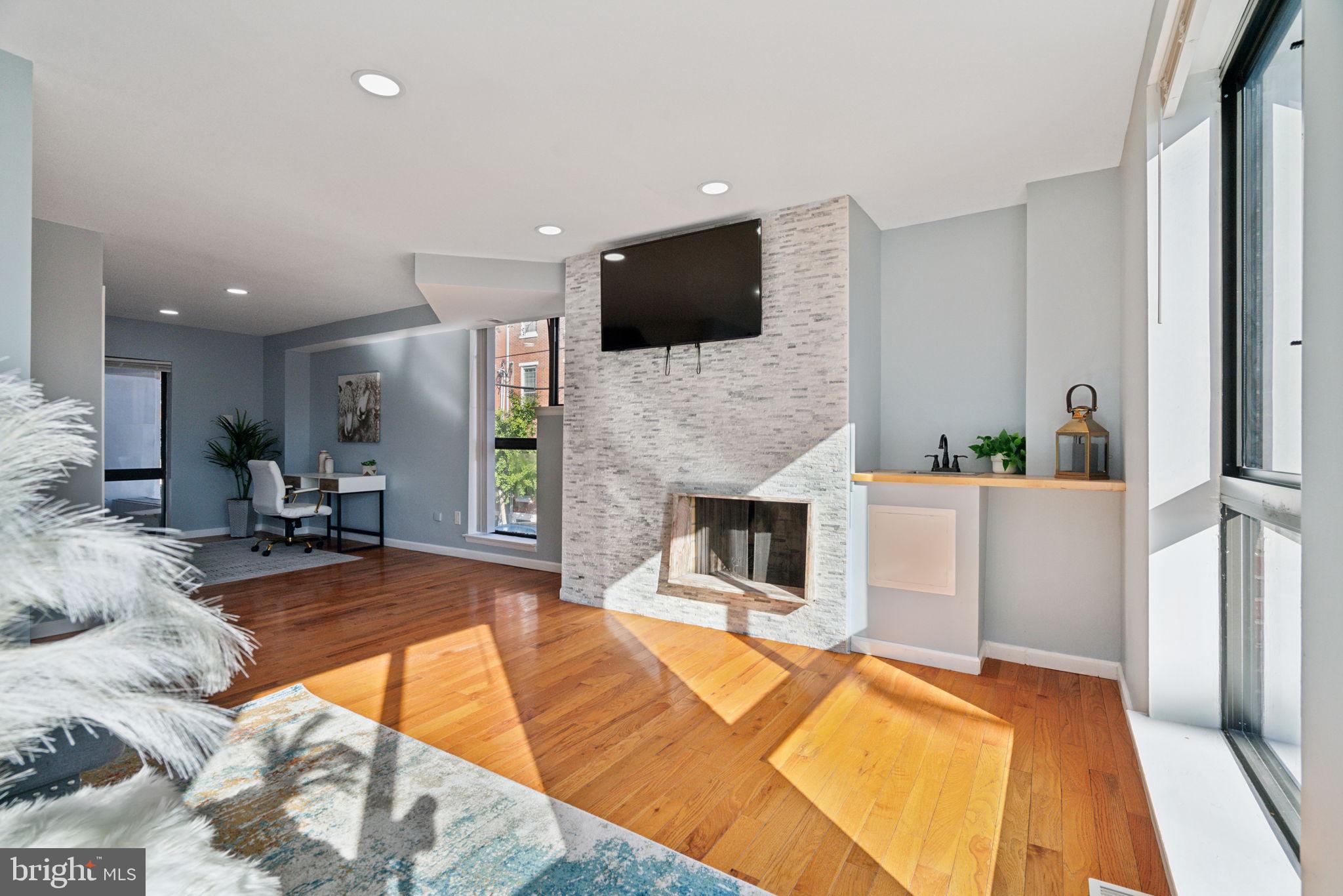 901 Lombard St