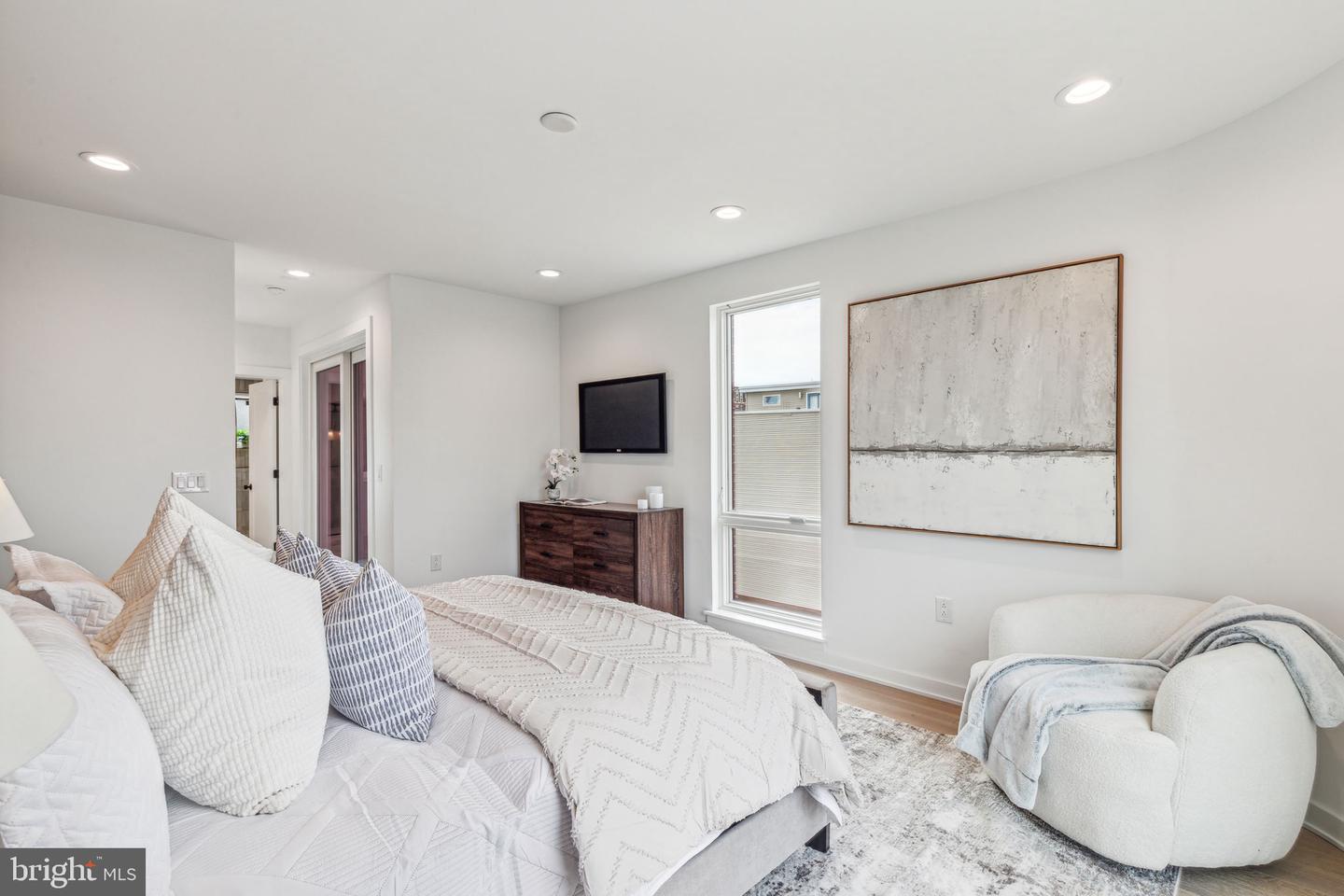 604 Brenna Walk