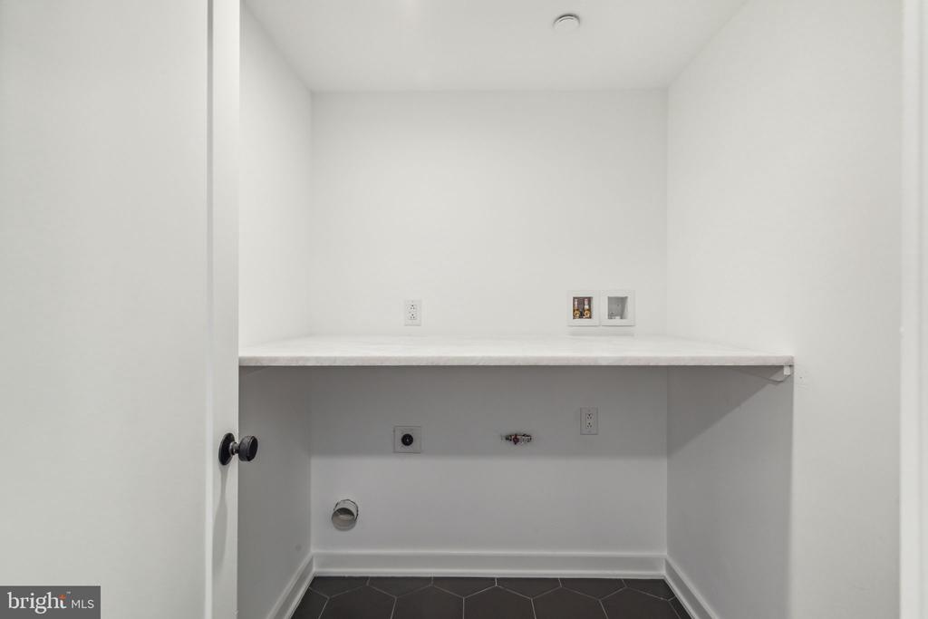 604 Brenna Walk