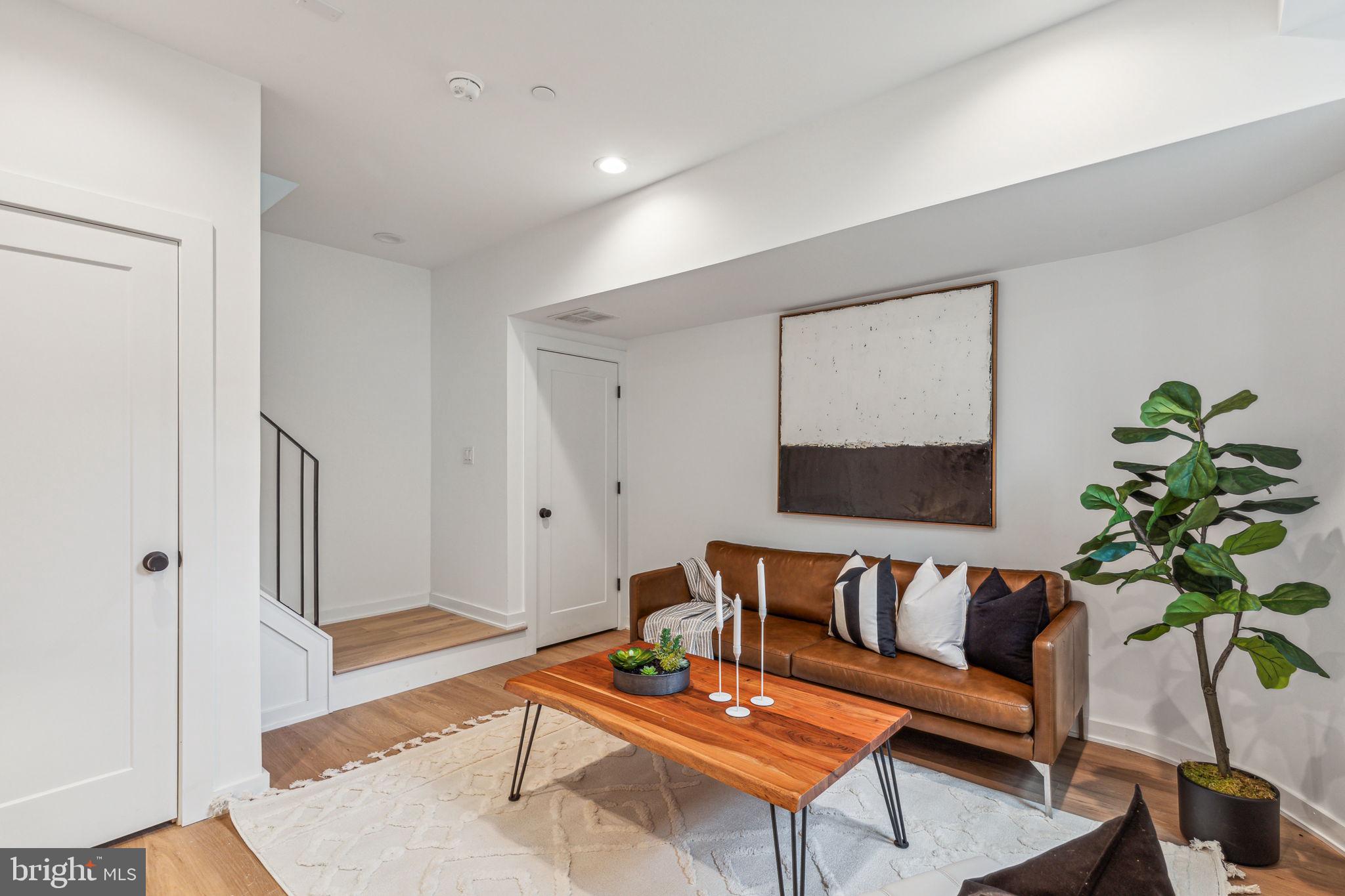 604 Brenna Walk
