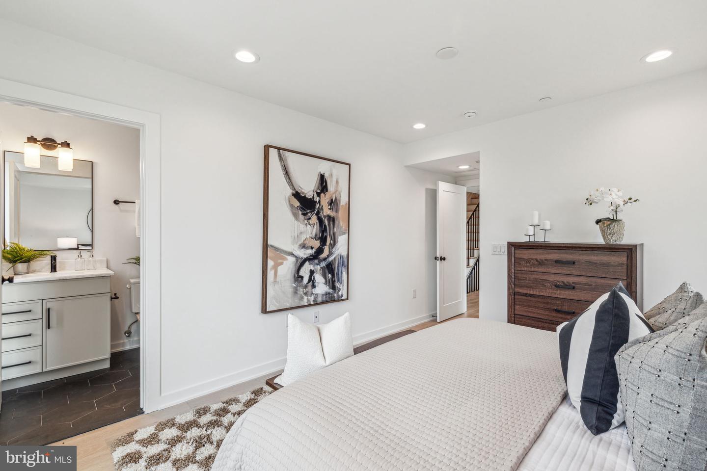 604 Brenna Walk