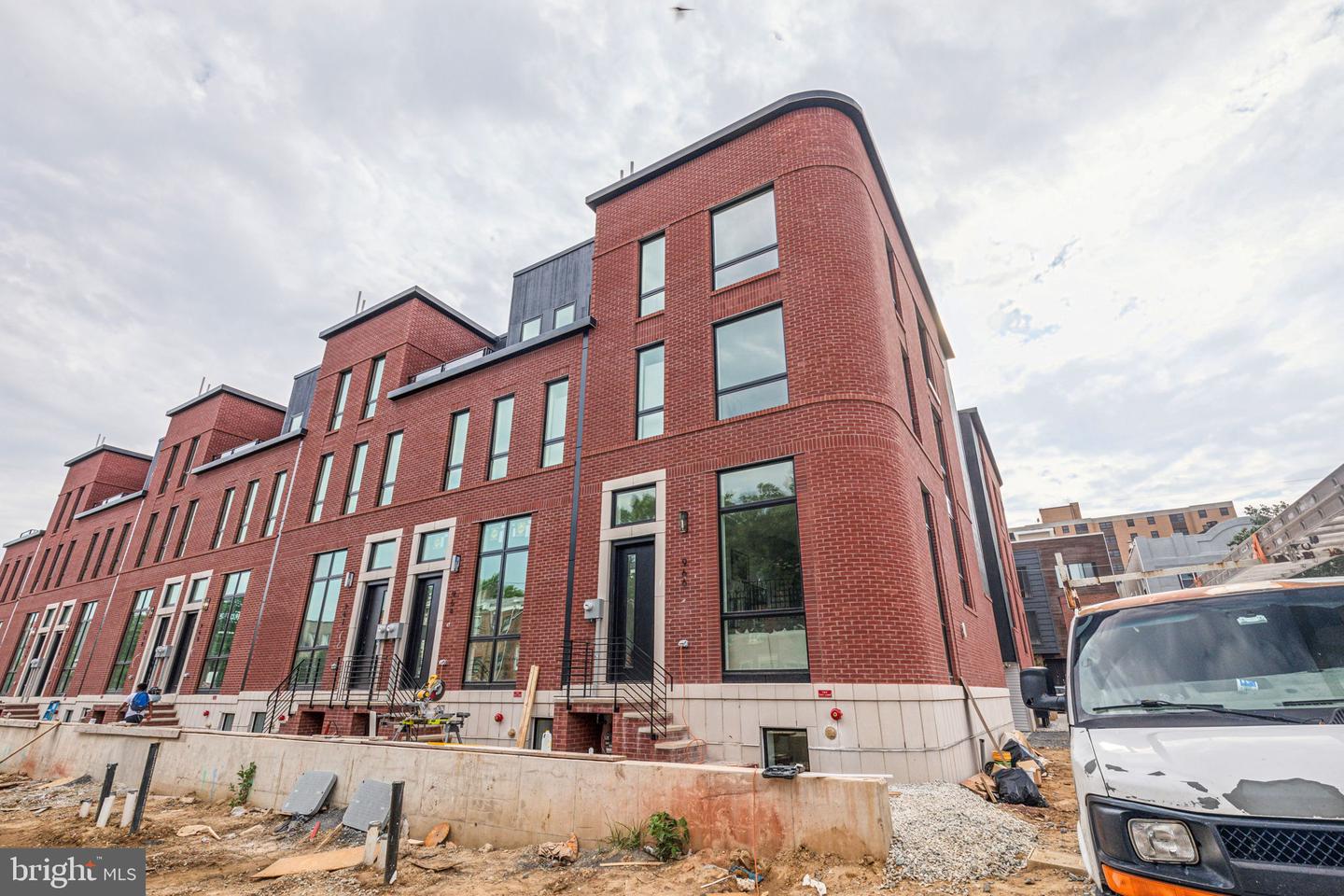 604 Brenna Walk