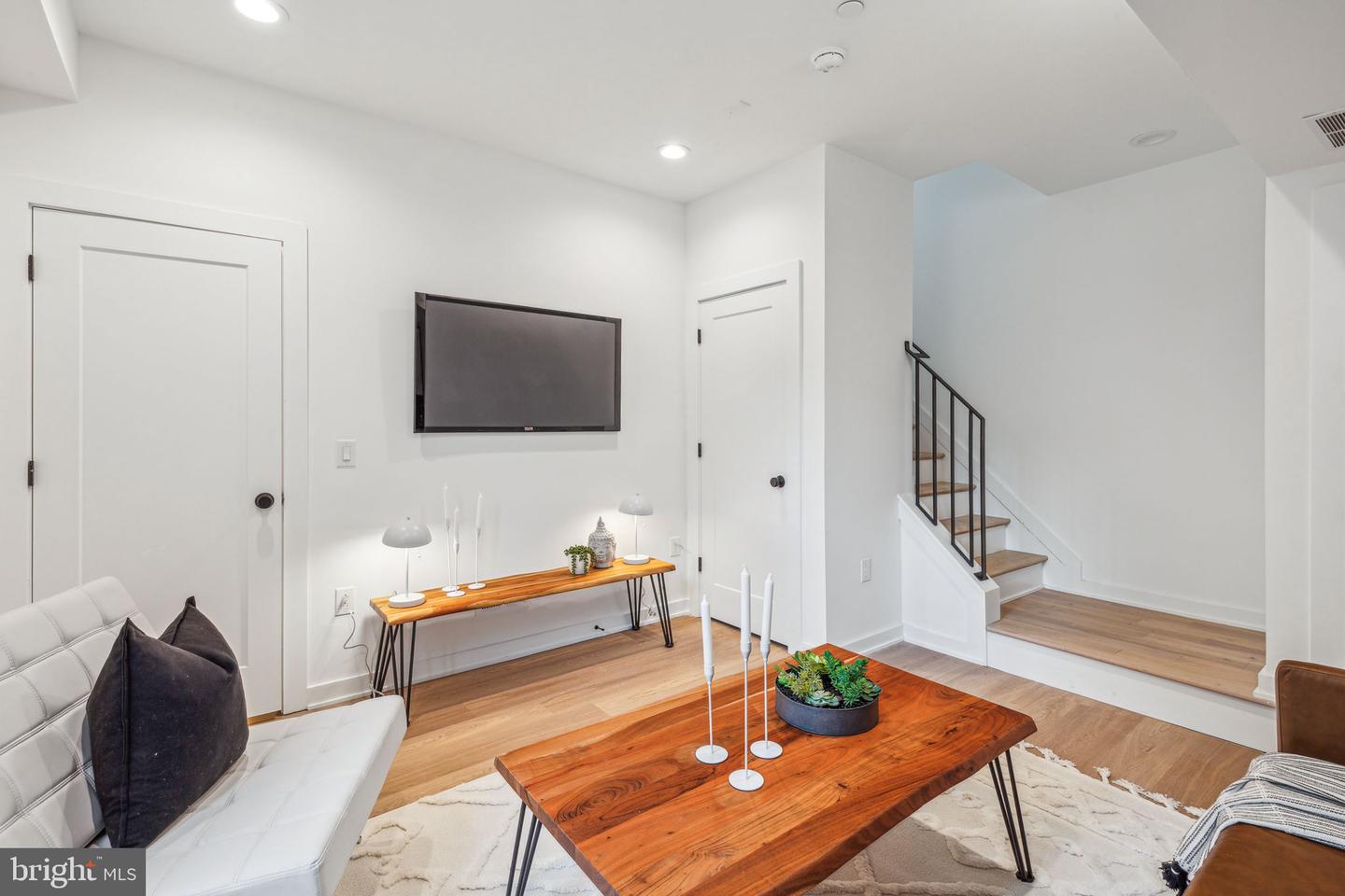 604 Brenna Walk