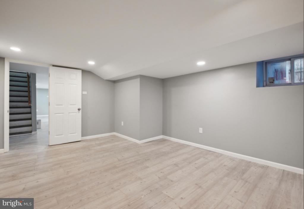 4929 CAMAC Unit: FLR 1