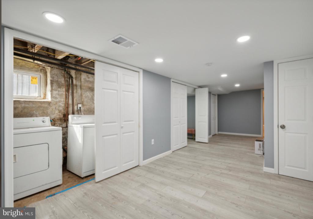 4929 CAMAC Unit: FLR 1