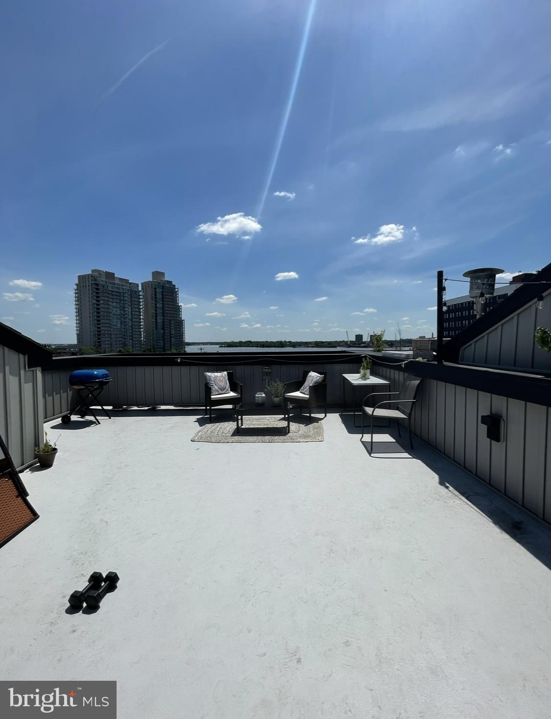 618 N FRONT STREET 3F