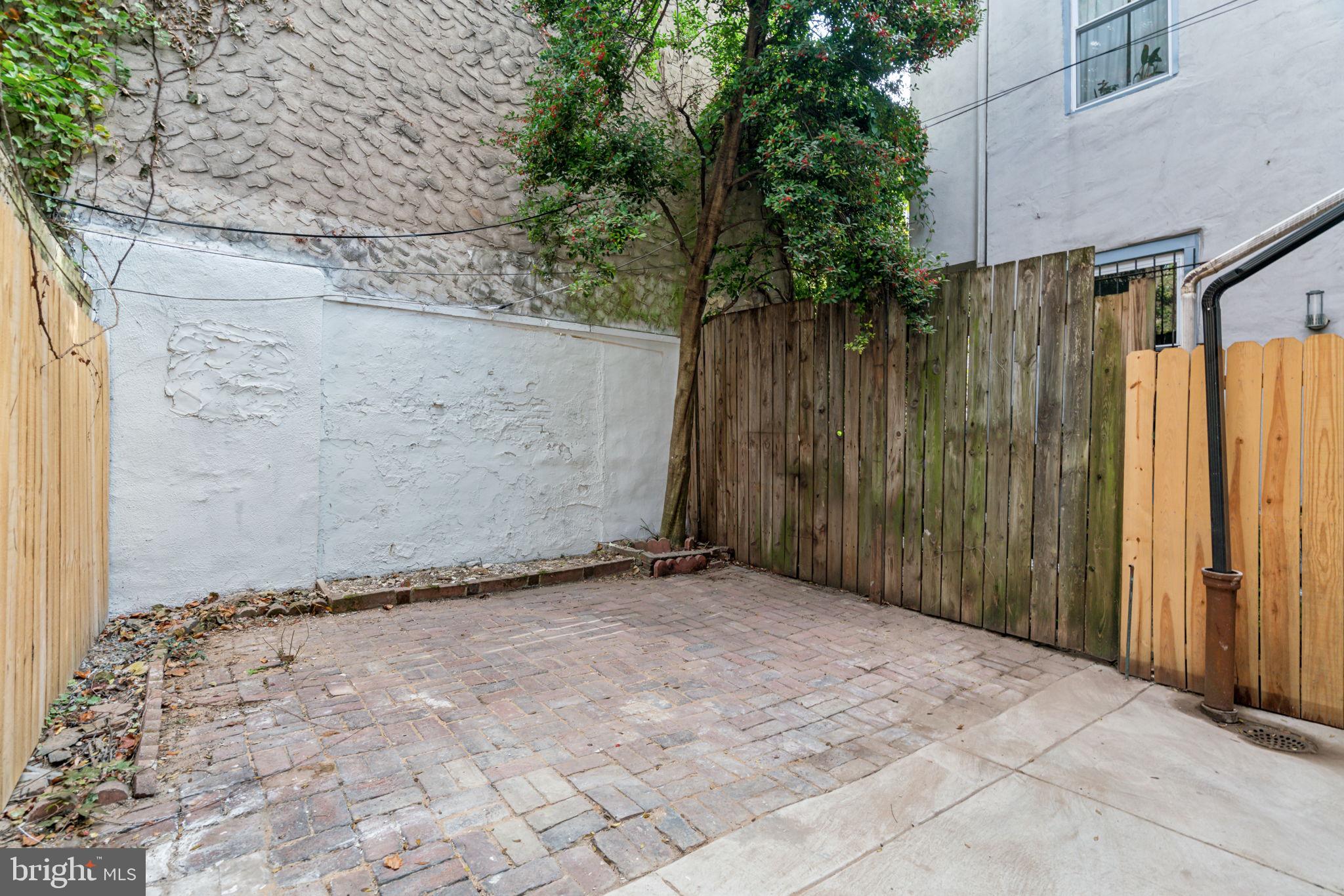 1029 N ORIANNA STREET