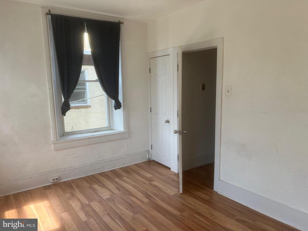 315 E Price St