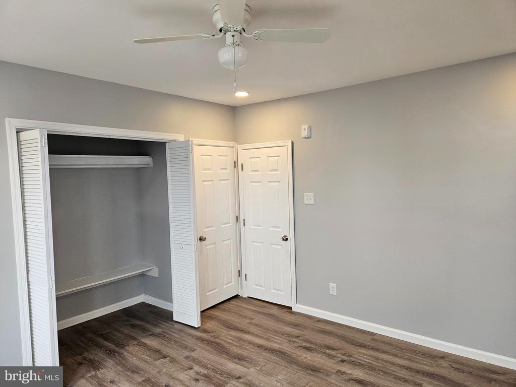 326 ROSELYN STREET Unit: A