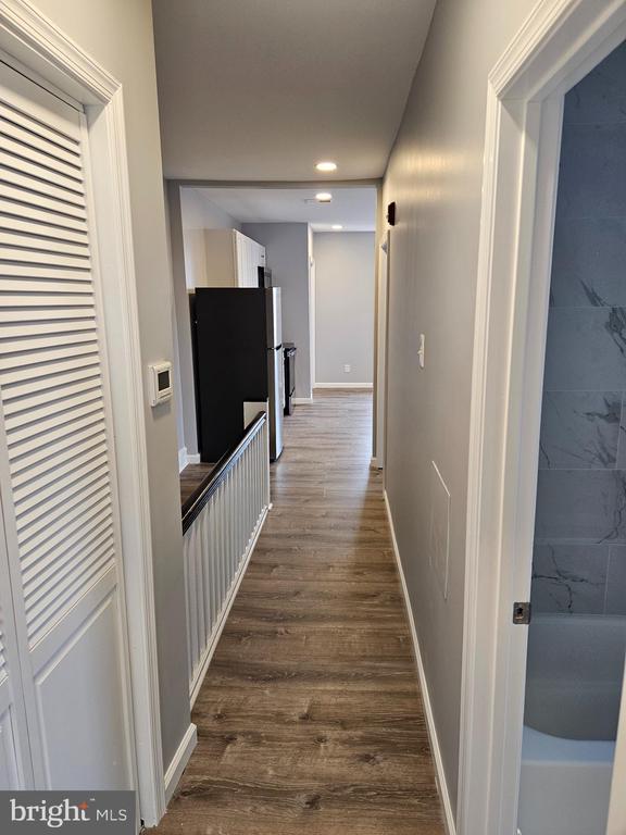 326 ROSELYN STREET Unit: A