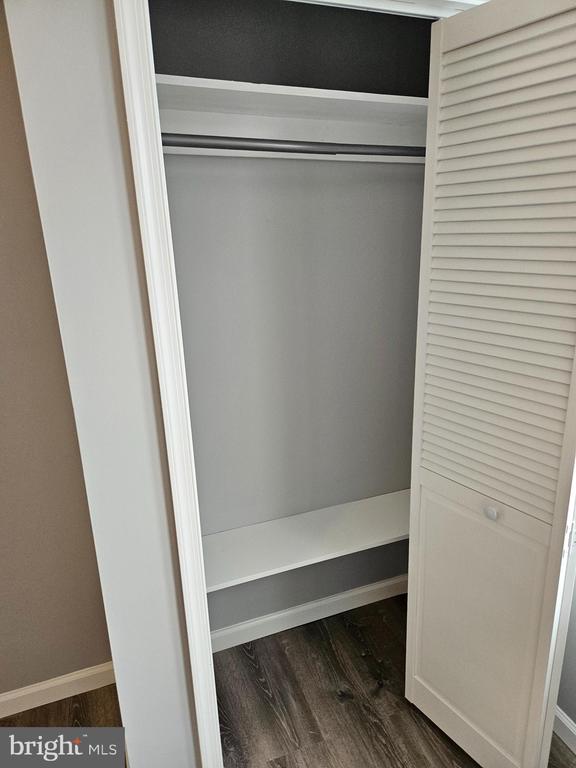 326 ROSELYN STREET Unit: A