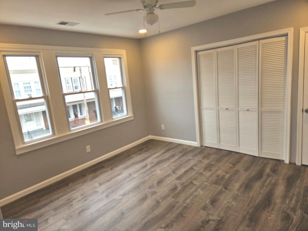 326 ROSELYN STREET Unit: A