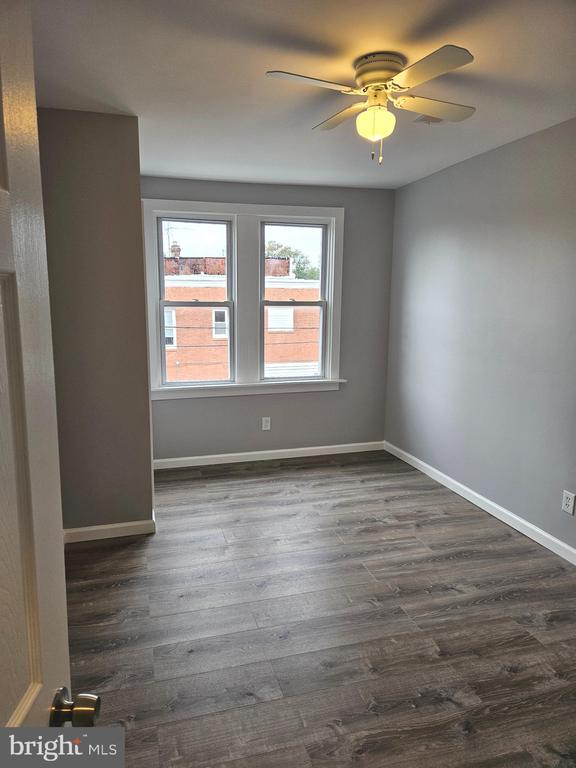 326 ROSELYN STREET Unit: A