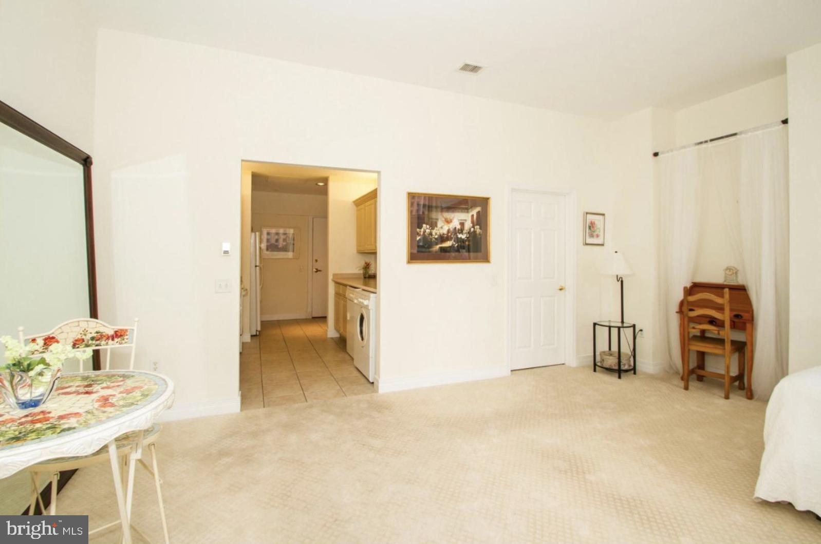 1600 Arch St #511