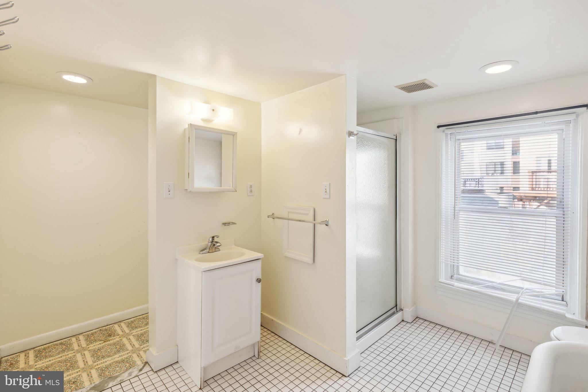 2304 Sepviva St