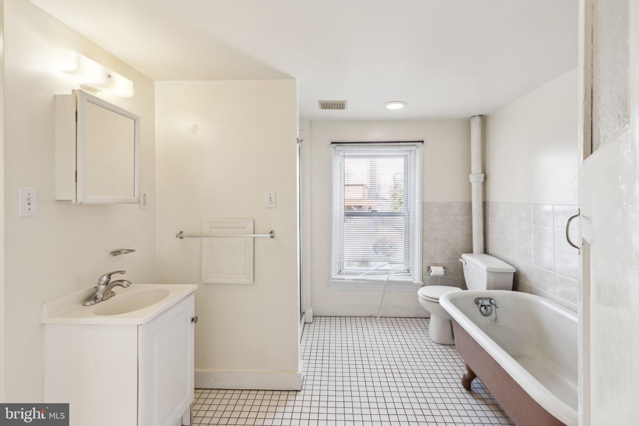 2304 Sepviva St