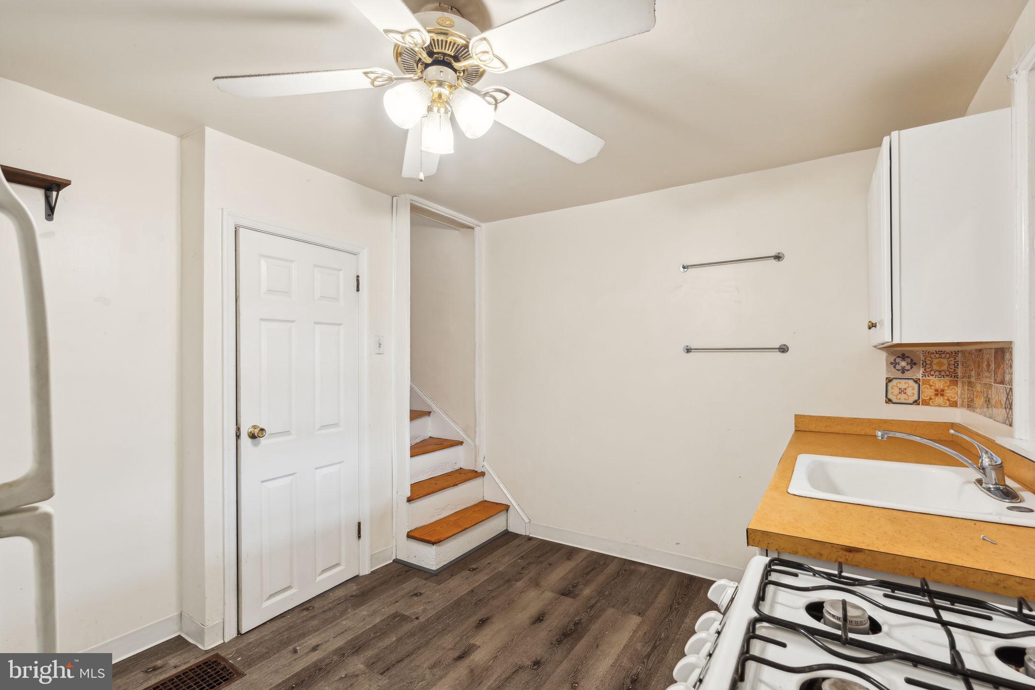 2304 Sepviva St