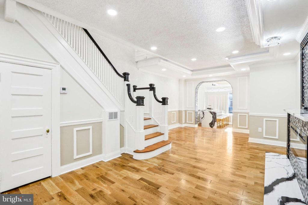 5919 COBBS CREEK PARKWAY