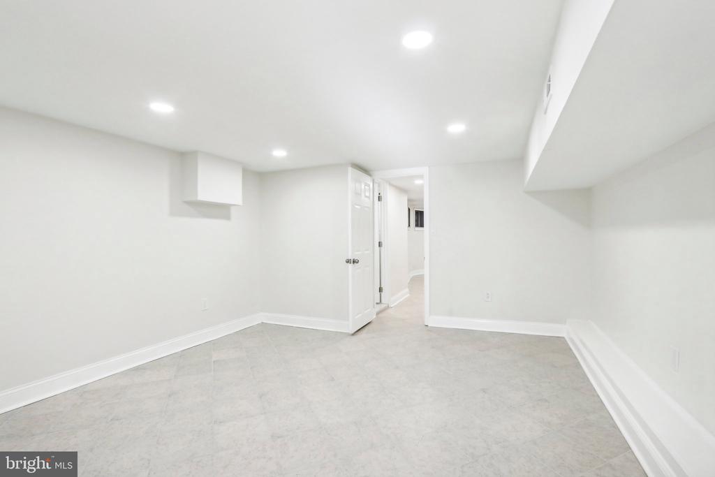 5919 COBBS CREEK PARKWAY