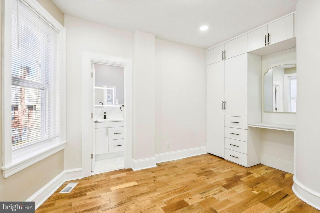 5919 COBBS CREEK PARKWAY