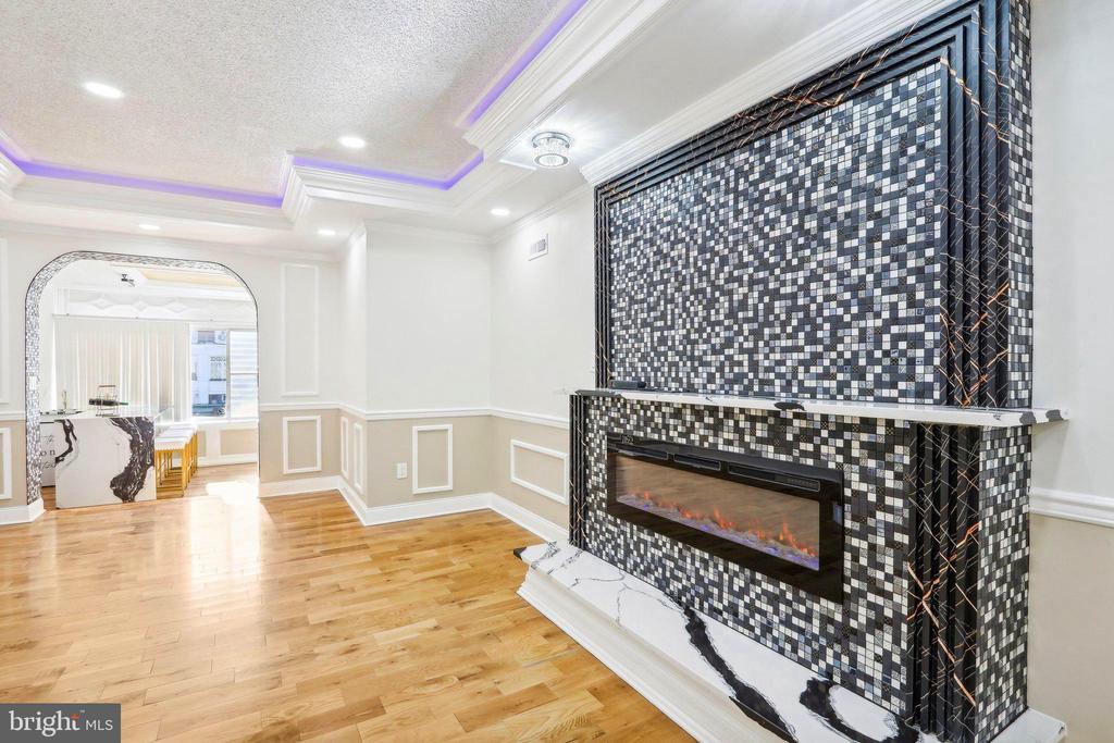 5919 COBBS CREEK PARKWAY