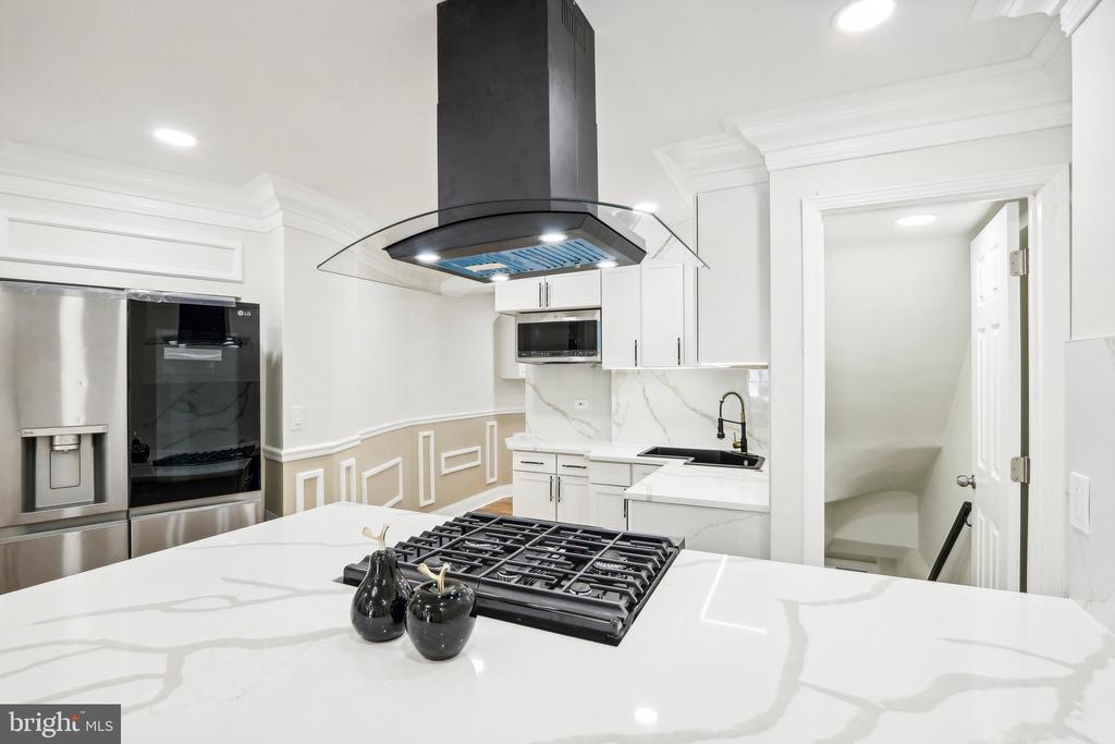 5919 COBBS CREEK PARKWAY