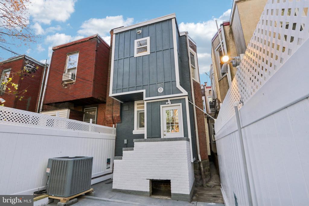 5919 COBBS CREEK PARKWAY
