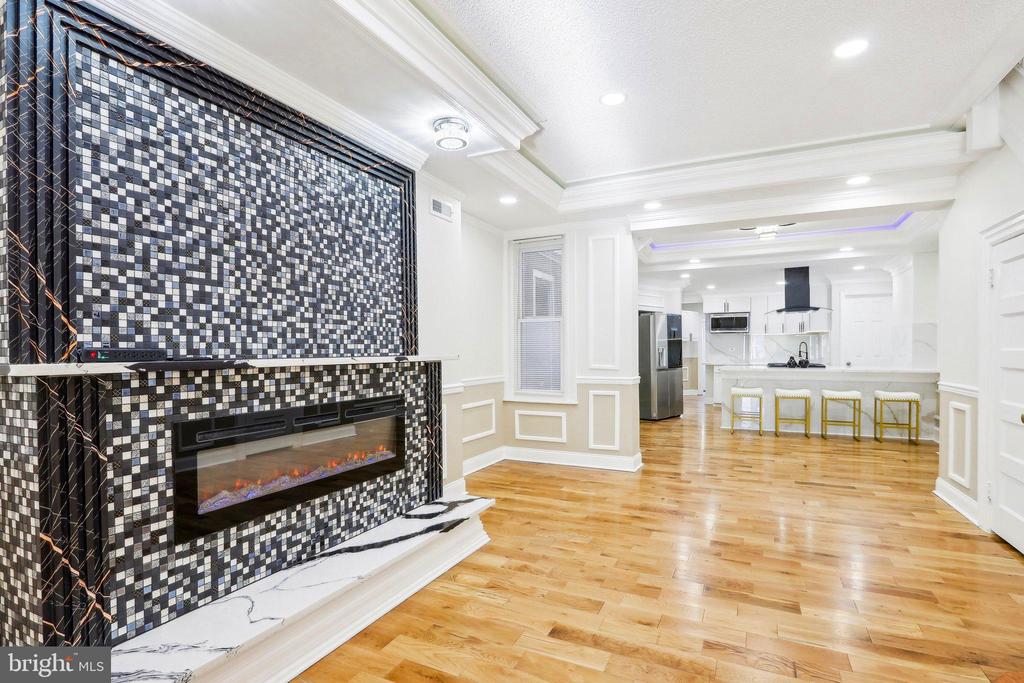 5919 COBBS CREEK PARKWAY