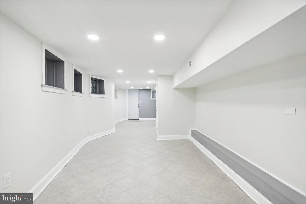 5919 COBBS CREEK PARKWAY