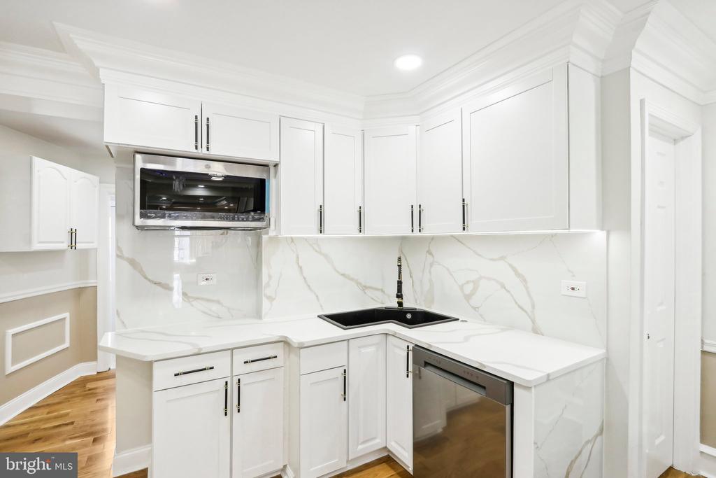 5919 COBBS CREEK PARKWAY