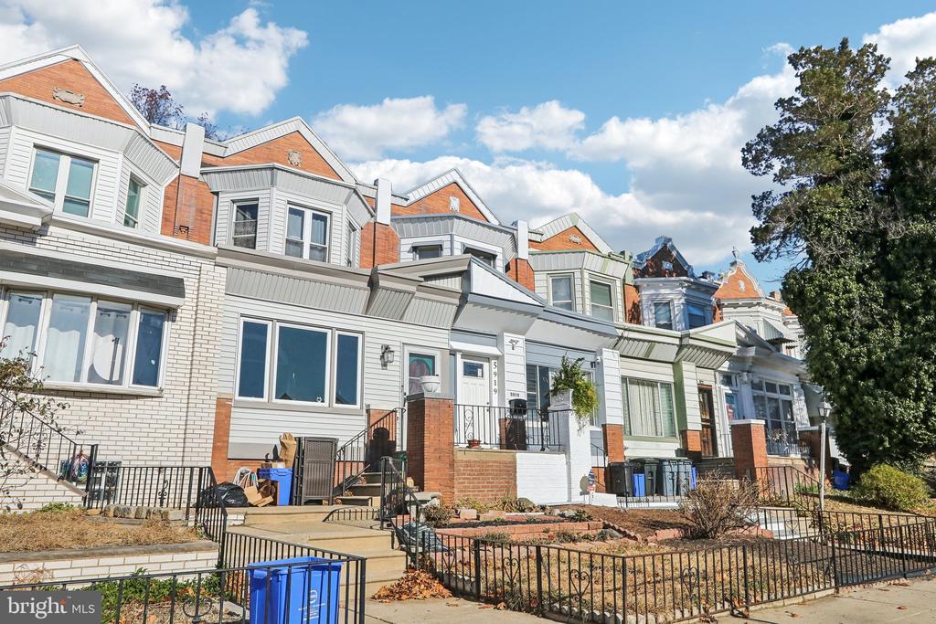 5919 COBBS CREEK PARKWAY