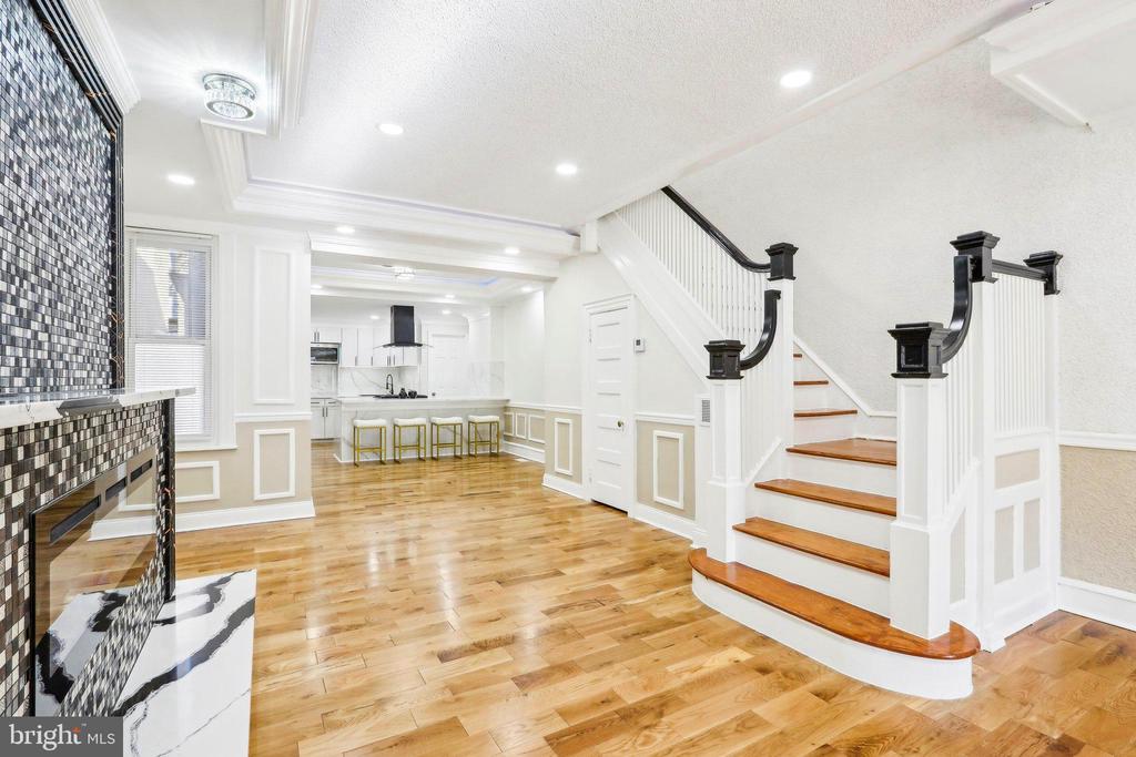 5919 COBBS CREEK PARKWAY