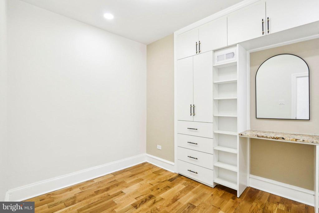 5919 COBBS CREEK PARKWAY