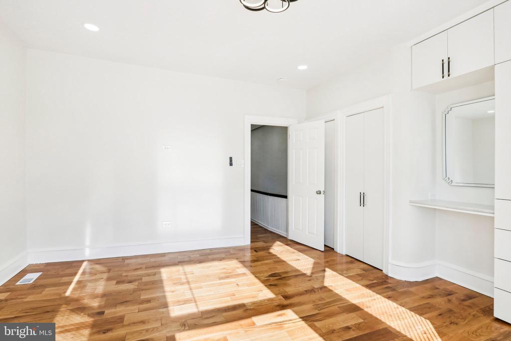 5919 COBBS CREEK PARKWAY
