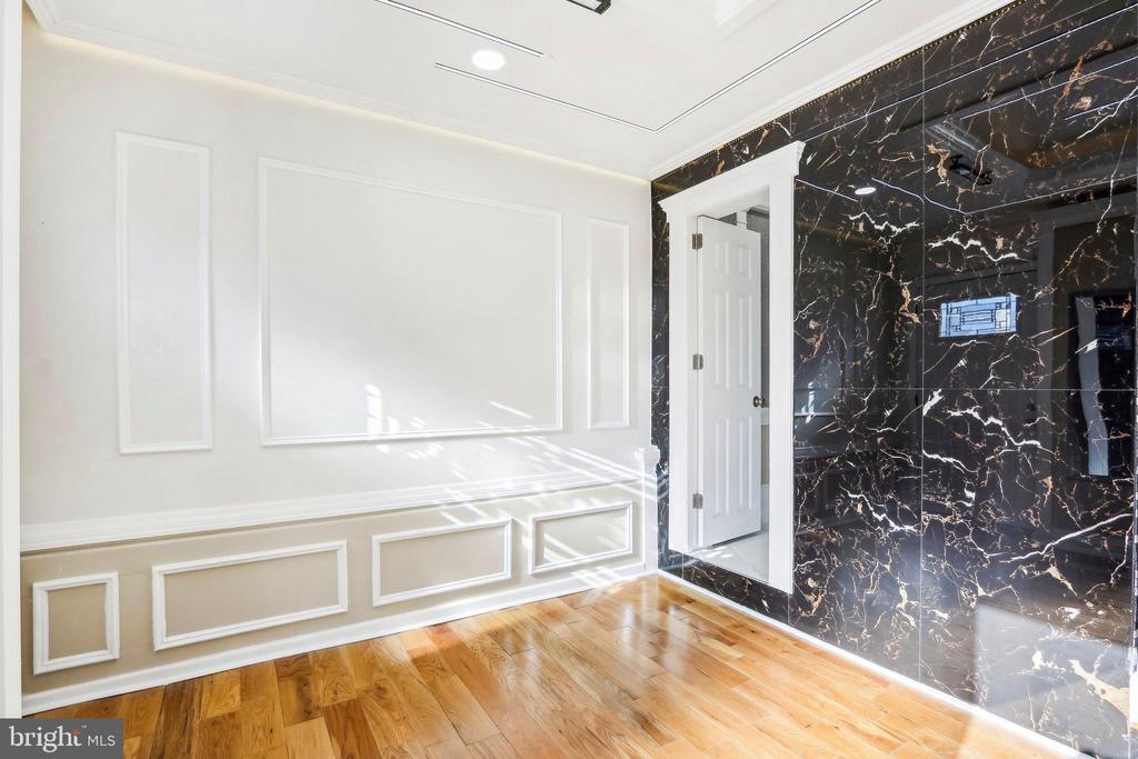 5919 COBBS CREEK PARKWAY