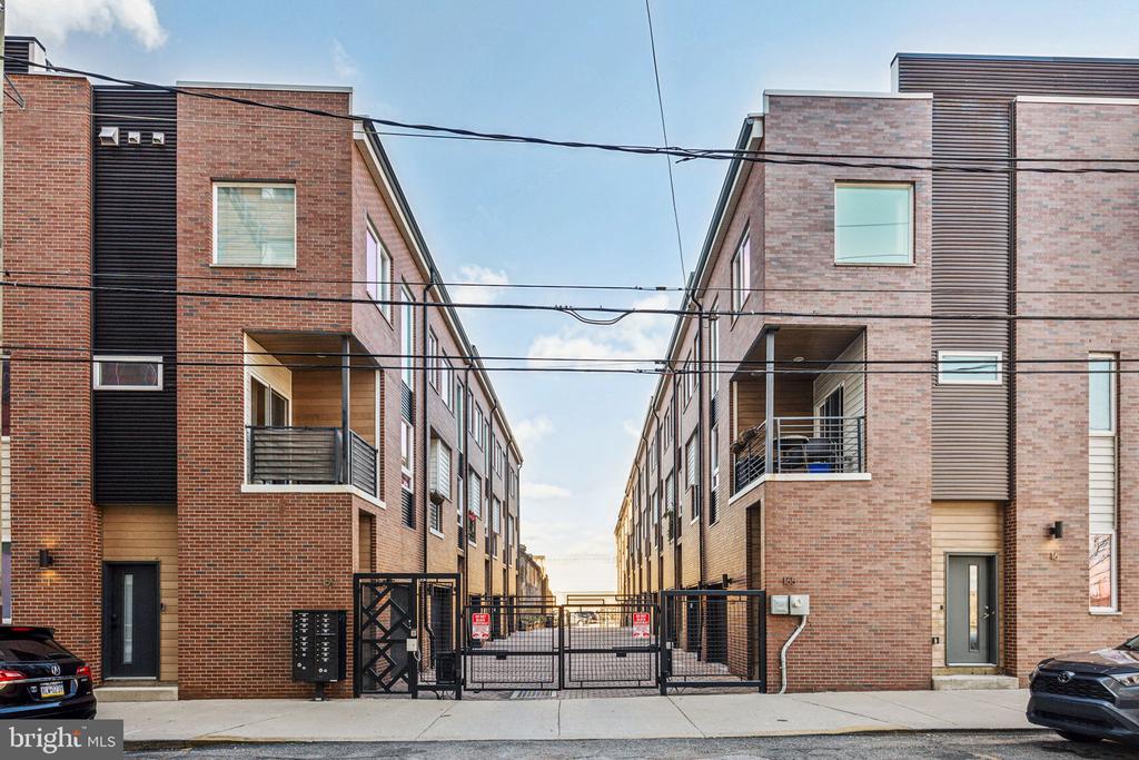 159 E Allen St #2