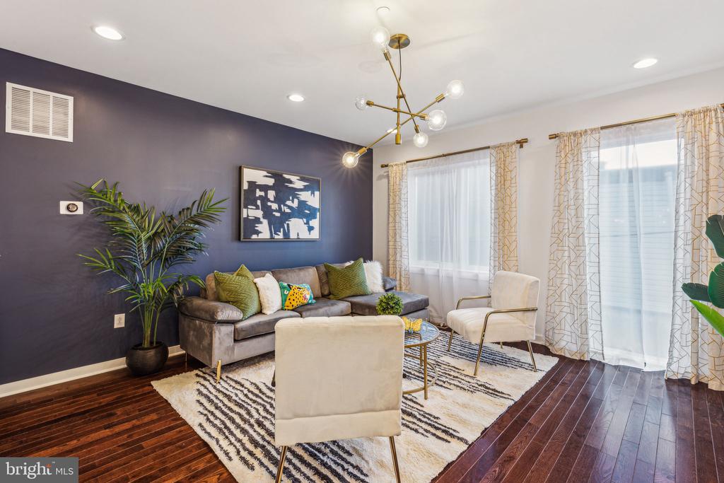 159 E Allen St #2