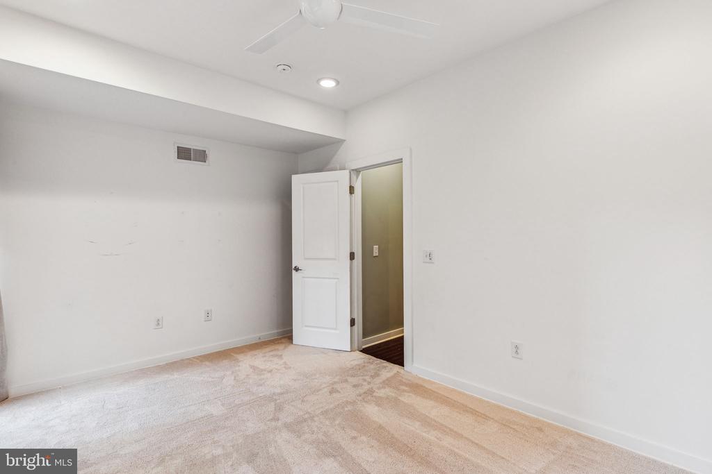 159 E Allen St #2